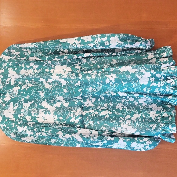 Alexis green floral romper - Picture 5 of 5